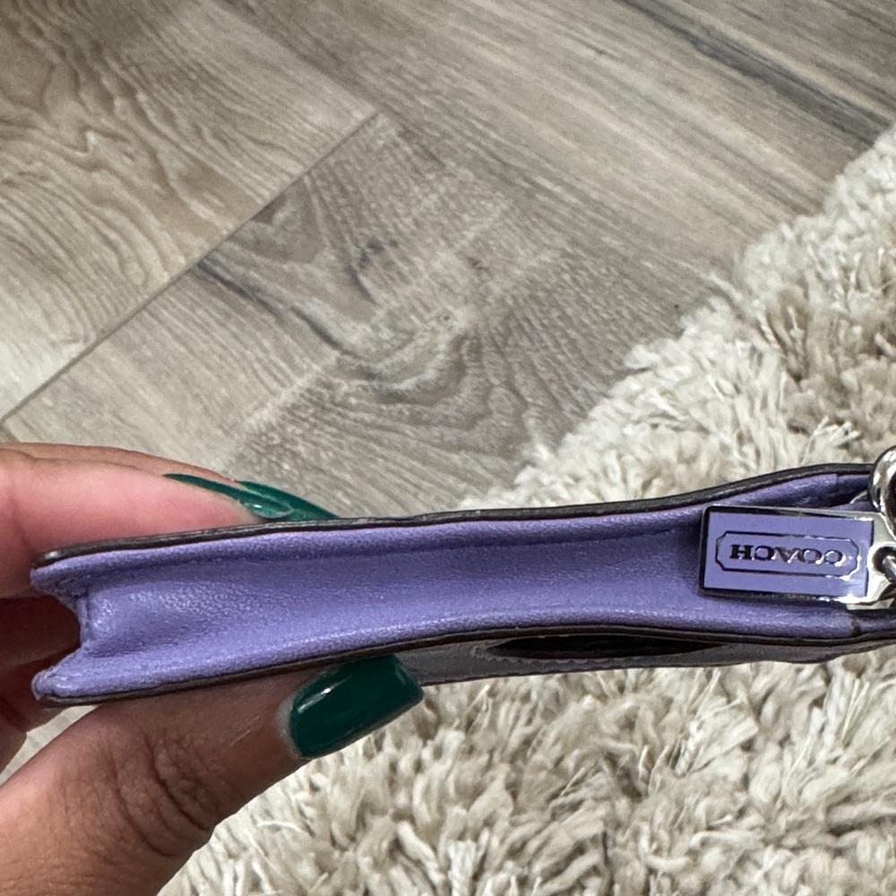 Coach iPod Nano purple leather case - Picture 9 of 9